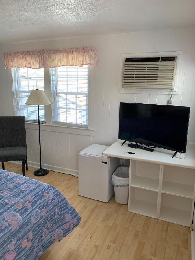 Cape Cod Wishing Well Motel Харуич Порт Екстериор снимка