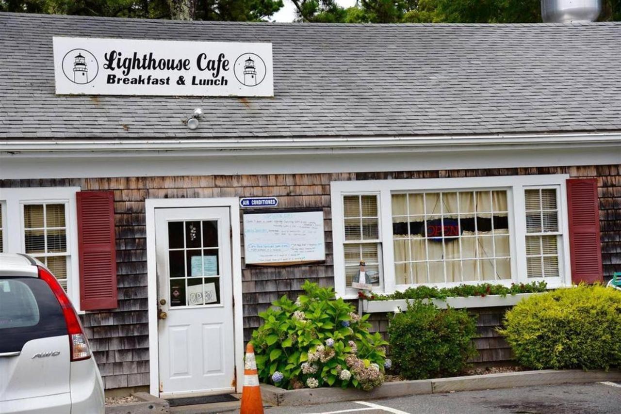 Cape Cod Wishing Well Motel Харуич Порт Екстериор снимка