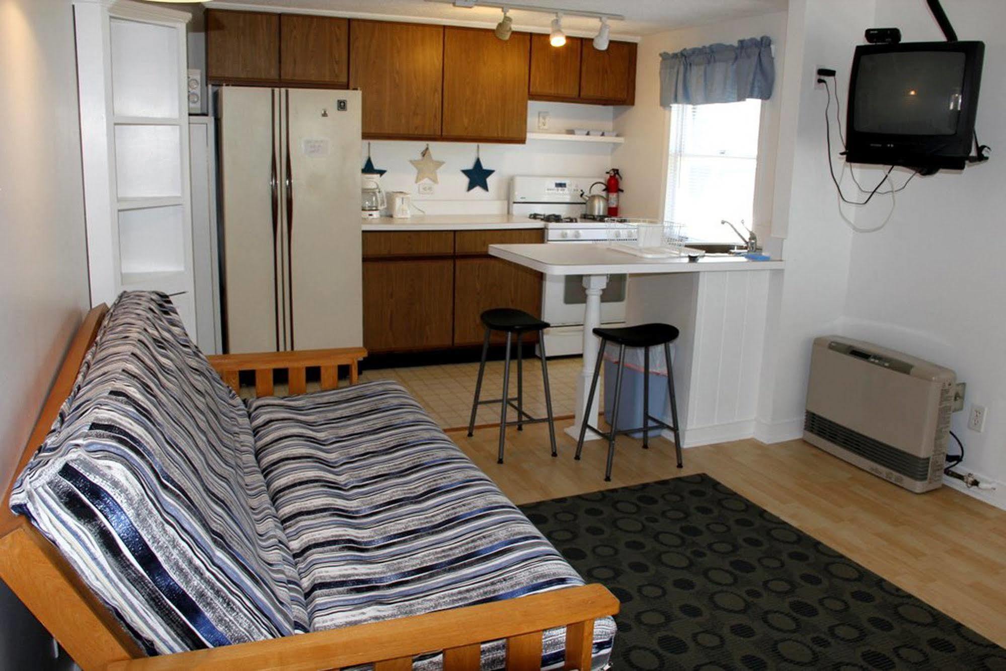 Cape Cod Wishing Well Motel Харуич Порт Екстериор снимка