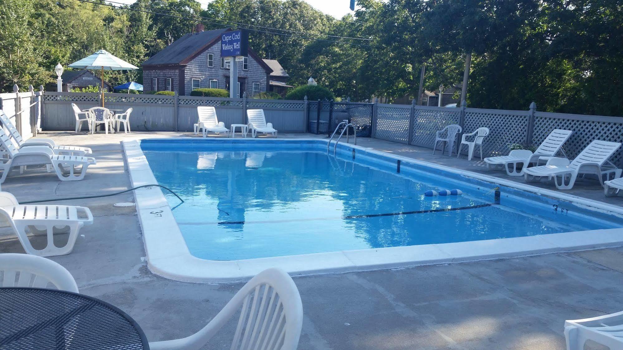 Cape Cod Wishing Well Motel Харуич Порт Екстериор снимка